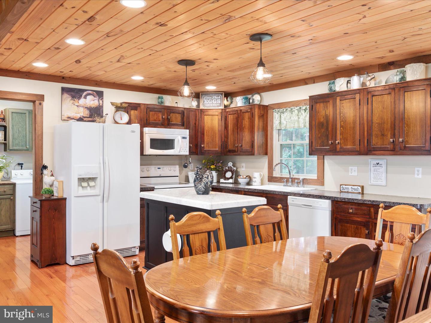 254 CARTE LN, MOUNT JACKSON, Virginia 22842, 2 Bedrooms Bedrooms, ,2 BathroomsBathrooms,Farm,For sale,254 CARTE LN,VASH2012110 MLS # VASH2012110