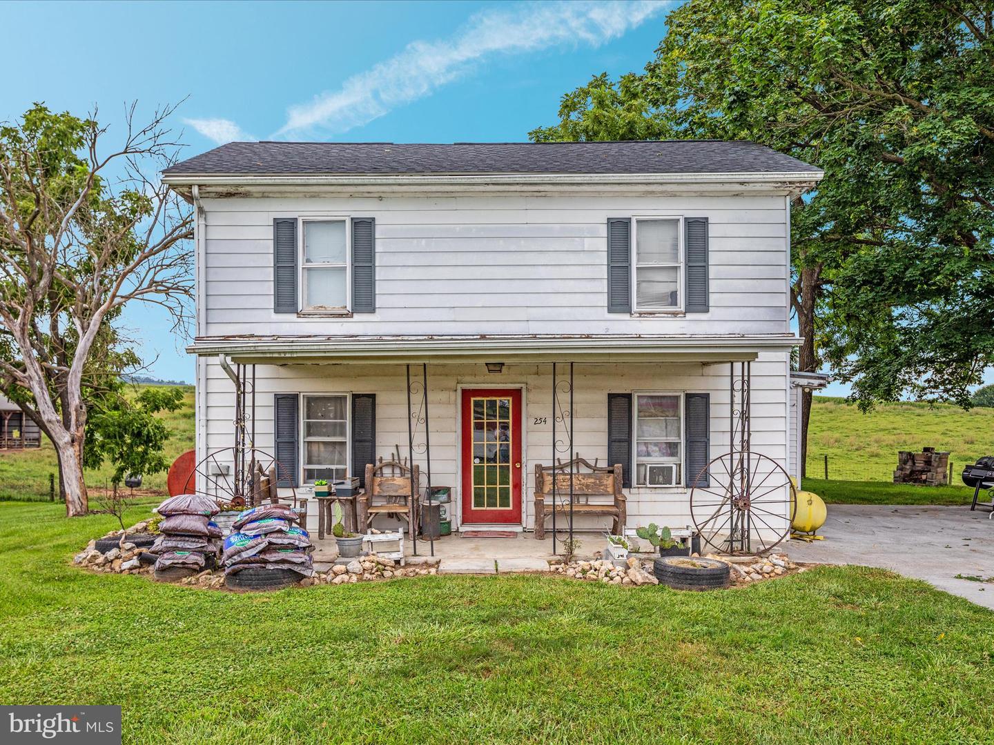 254 CARTE LN, MOUNT JACKSON, Virginia 22842, 2 Bedrooms Bedrooms, ,2 BathroomsBathrooms,Farm,For sale,254 CARTE LN,VASH2012110 MLS # VASH2012110