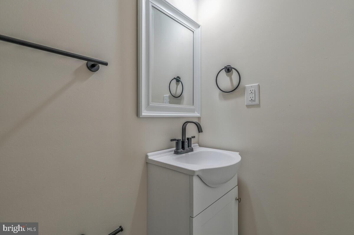 1319 DEXTER TER SE, WASHINGTON, District Of Columbia 20020, 3 Bedrooms Bedrooms, ,1 BathroomBathrooms,Residential,For sale,1319 DEXTER TER SE,DCDC2152576 MLS # DCDC2152576