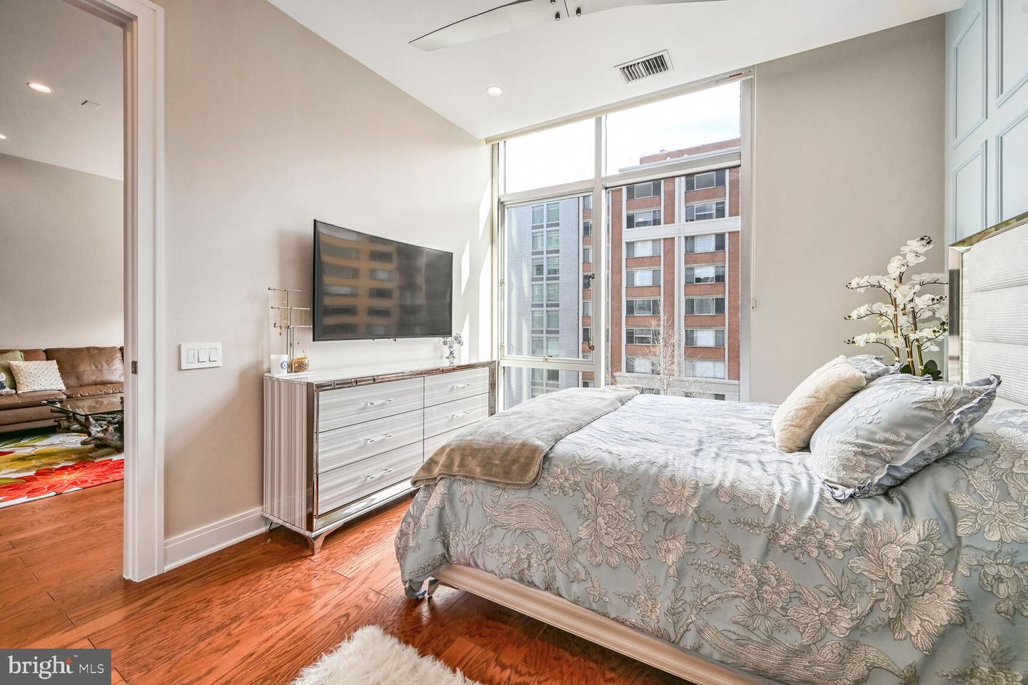1177 22ND ST NW #4H, WASHINGTON, District Of Columbia 20037, 1 Bedroom Bedrooms, ,1 BathroomBathrooms,Residential,For sale,1177 22ND ST NW #4H,DCDC2184438 MLS # DCDC2184438