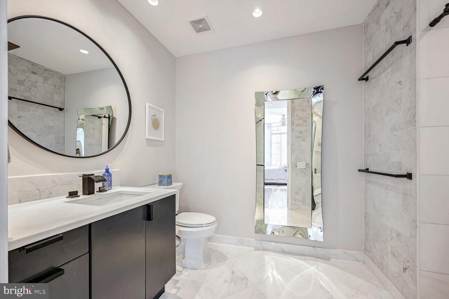 1177 22ND ST NW #4H, WASHINGTON, District Of Columbia 20037, 1 Bedroom Bedrooms, ,1 BathroomBathrooms,Residential,For sale,1177 22ND ST NW #4H,DCDC2184438 MLS # DCDC2184438
