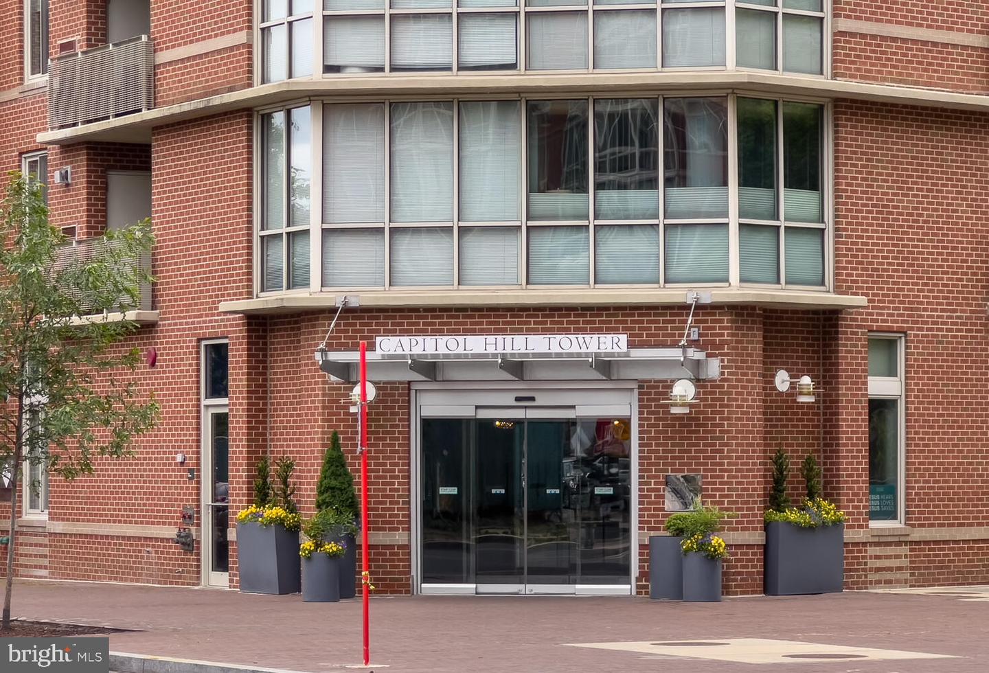 1000 NEW JERSEY AVE SE #PH15, WASHINGTON, District Of Columbia 20003, 2 Bedrooms Bedrooms, ,2 BathroomsBathrooms,Residential,For sale,1000 NEW JERSEY AVE SE #PH15,DCDC2186124 MLS # DCDC2186124