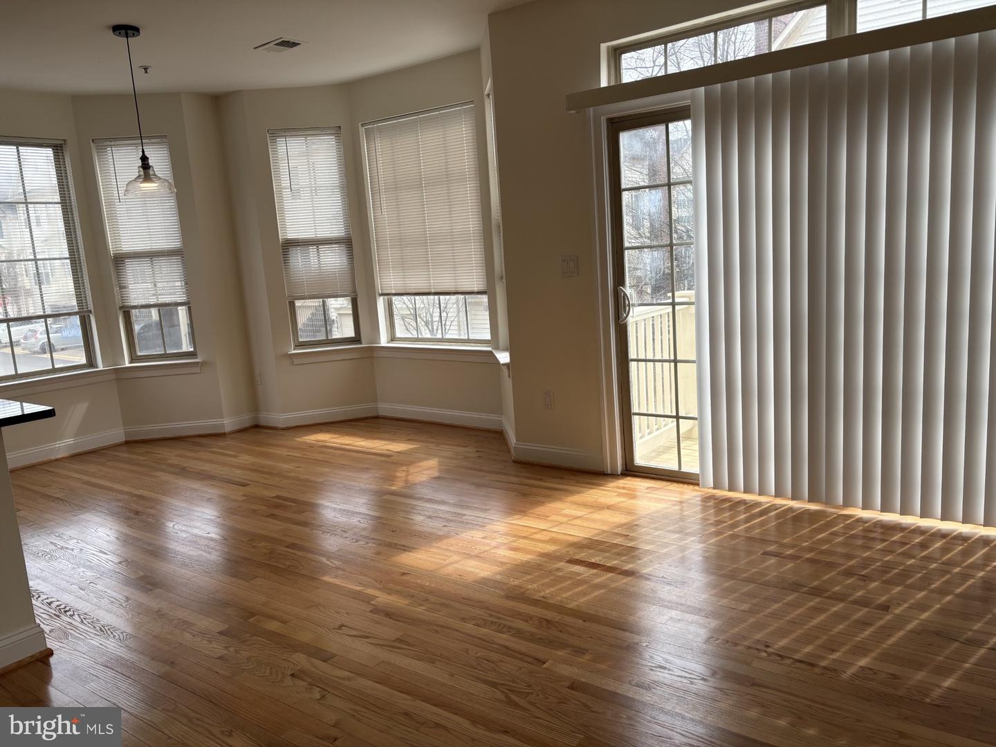 46378 MONOCACY SQ, STERLING, Virginia 20165, 2 Bedrooms Bedrooms, 2 Rooms Rooms,2 BathroomsBathrooms,Residential,For sale,46378 MONOCACY SQ,VALO2090848 MLS # VALO2090848