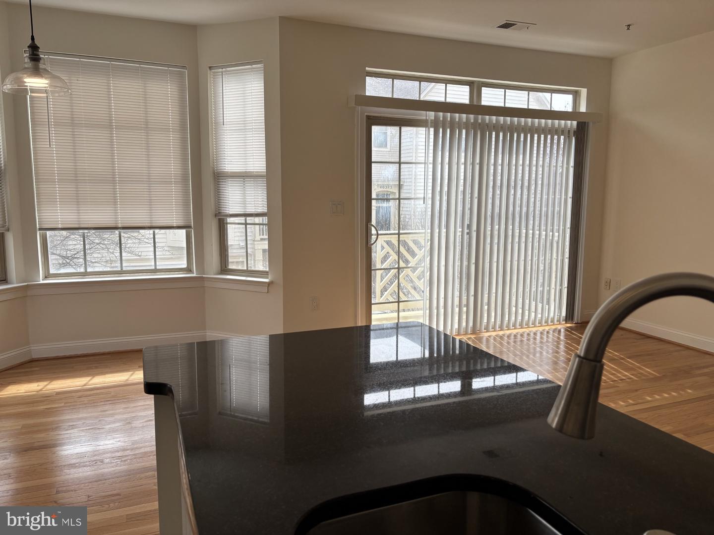 46378 MONOCACY SQ, STERLING, Virginia 20165, 2 Bedrooms Bedrooms, 2 Rooms Rooms,2 BathroomsBathrooms,Residential,For sale,46378 MONOCACY SQ,VALO2090848 MLS # VALO2090848