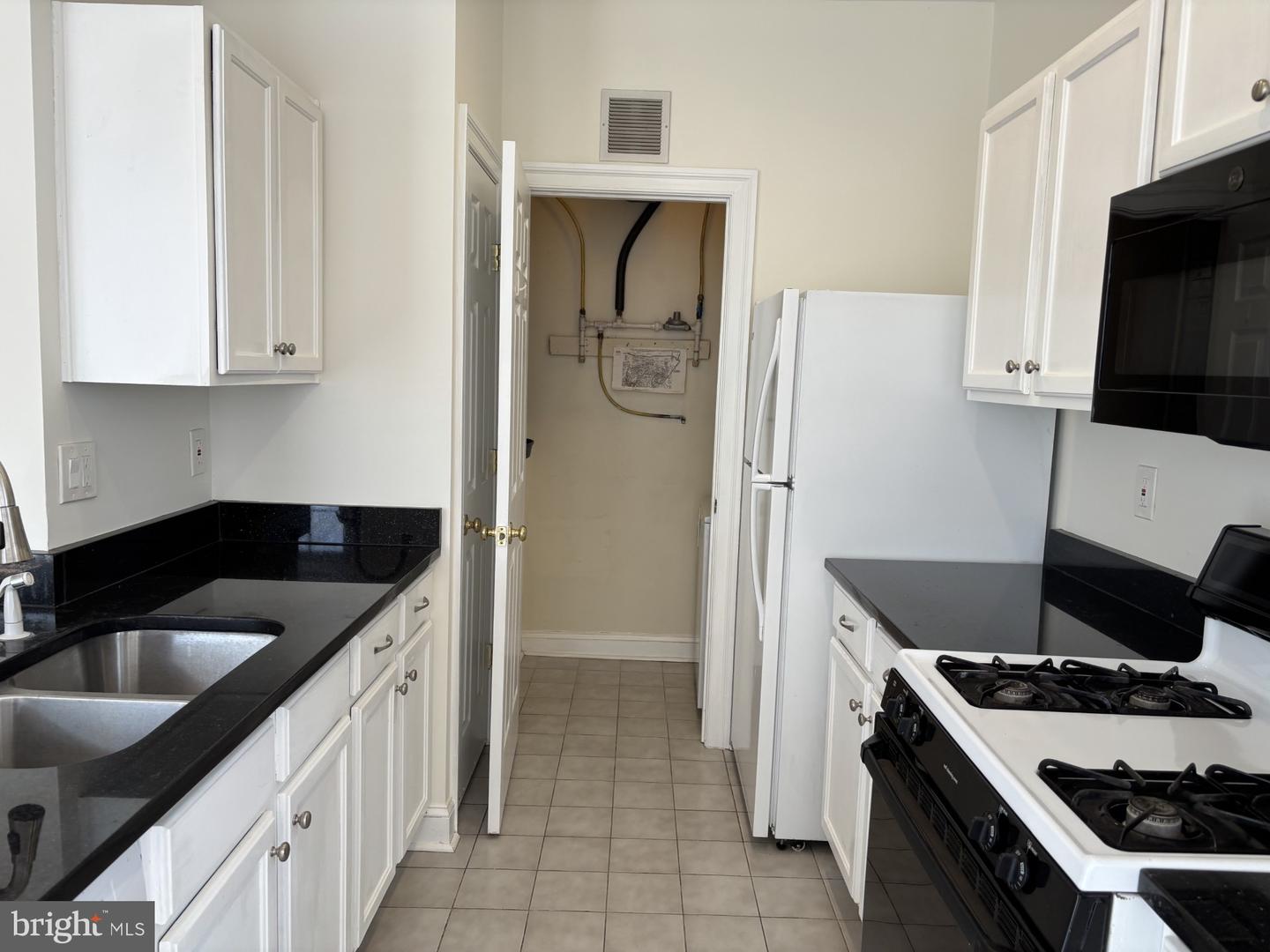 46378 MONOCACY SQ, STERLING, Virginia 20165, 2 Bedrooms Bedrooms, 2 Rooms Rooms,2 BathroomsBathrooms,Residential,For sale,46378 MONOCACY SQ,VALO2090848 MLS # VALO2090848