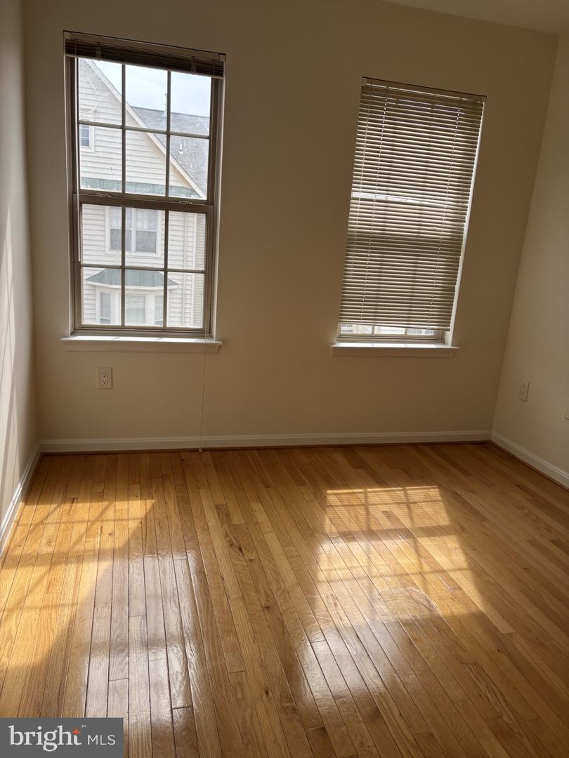 46378 MONOCACY SQ, STERLING, Virginia 20165, 2 Bedrooms Bedrooms, 2 Rooms Rooms,2 BathroomsBathrooms,Residential,For sale,46378 MONOCACY SQ,VALO2090848 MLS # VALO2090848