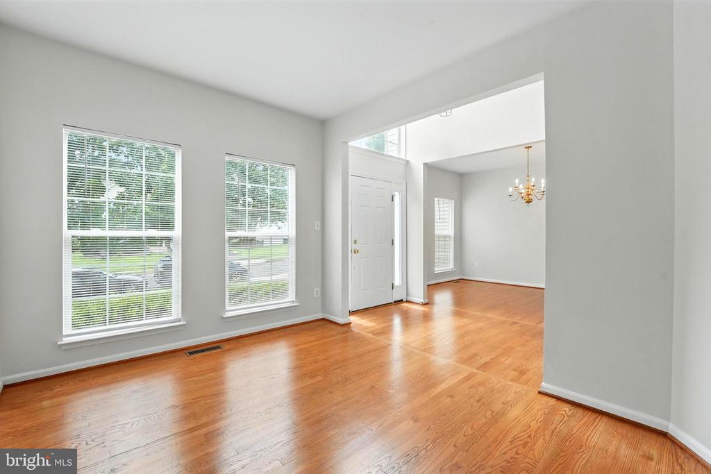 705 HOLLY LEAF, CULPEPER, Virginia 22701, 5 Bedrooms Bedrooms, ,2 BathroomsBathrooms,Residential,705 HOLLY LEAF,VACU2011194 MLS # VACU2011194