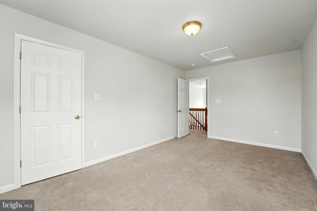 705 HOLLY LEAF, CULPEPER, Virginia 22701, 5 Bedrooms Bedrooms, ,2 BathroomsBathrooms,Residential,705 HOLLY LEAF,VACU2011194 MLS # VACU2011194