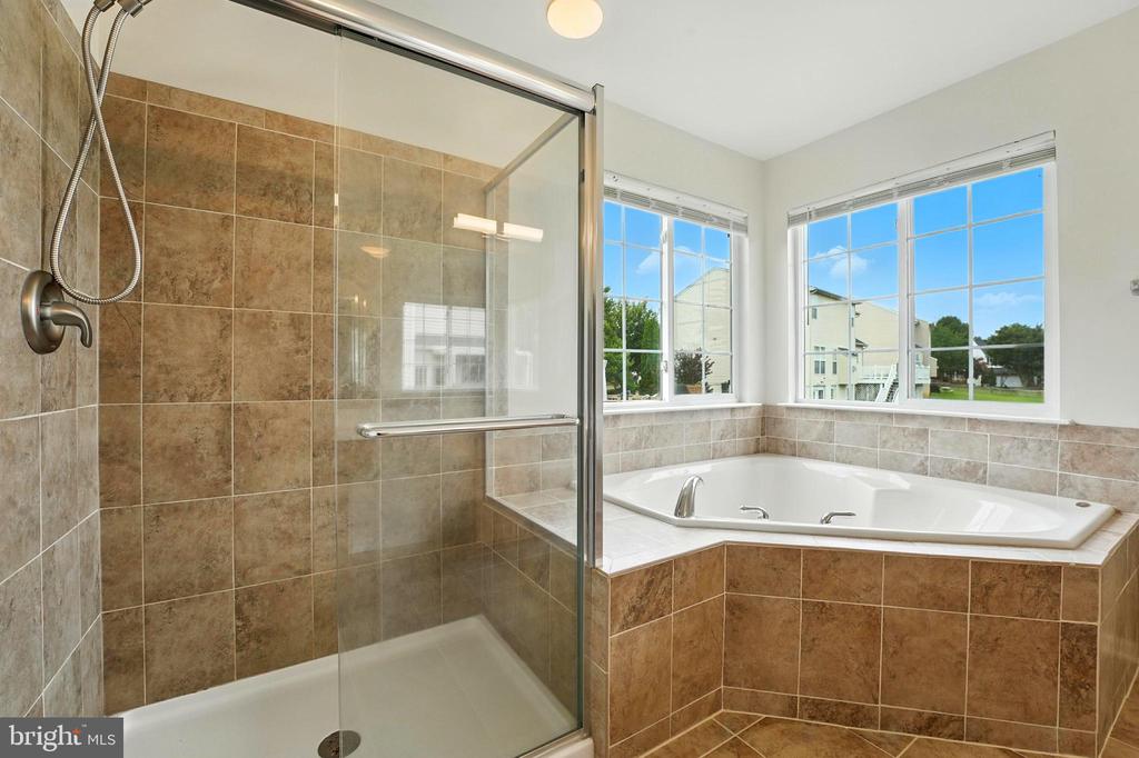 705 HOLLY LEAF, CULPEPER, Virginia 22701, 5 Bedrooms Bedrooms, ,2 BathroomsBathrooms,Residential,705 HOLLY LEAF,VACU2011194 MLS # VACU2011194