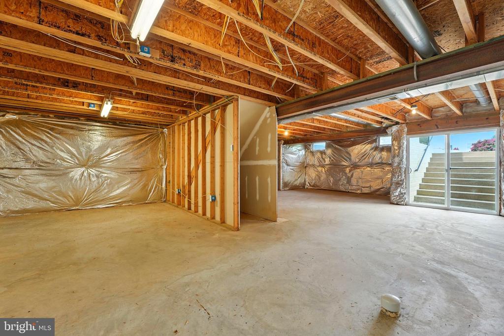 705 HOLLY LEAF, CULPEPER, Virginia 22701, 5 Bedrooms Bedrooms, ,2 BathroomsBathrooms,Residential,705 HOLLY LEAF,VACU2011194 MLS # VACU2011194