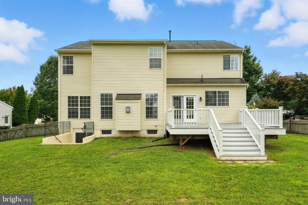 705 HOLLY LEAF, CULPEPER, Virginia 22701, 5 Bedrooms Bedrooms, ,2 BathroomsBathrooms,Residential,705 HOLLY LEAF,VACU2011194 MLS # VACU2011194