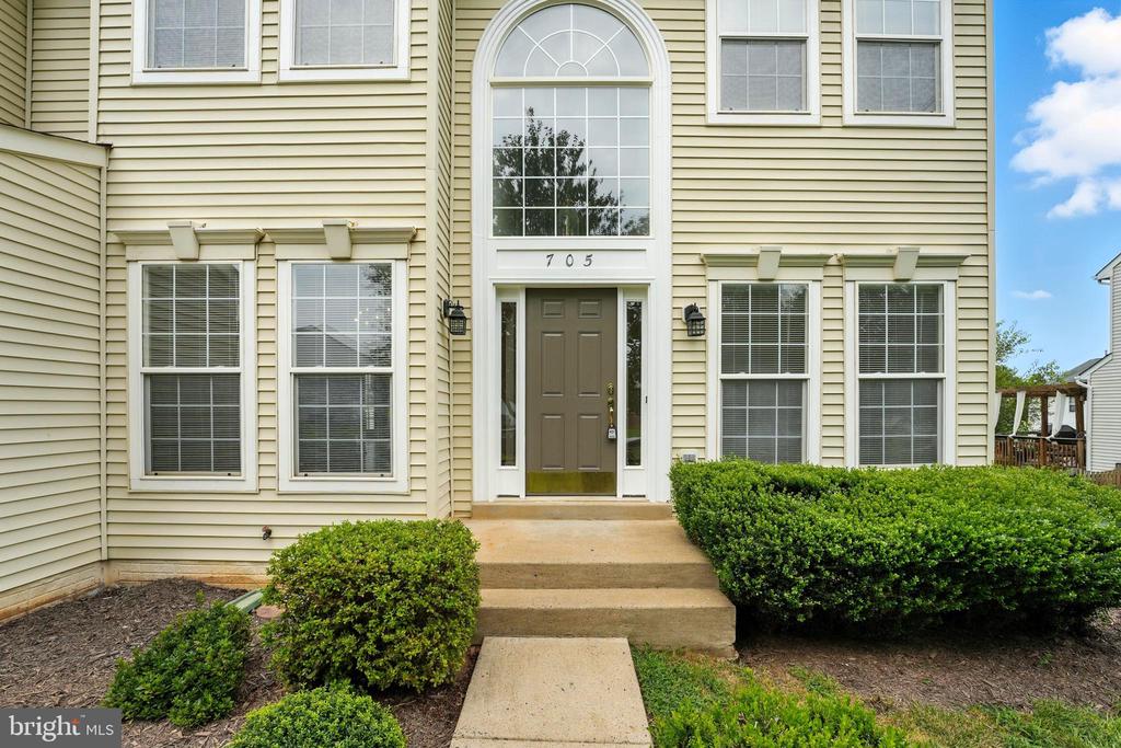 705 HOLLY LEAF, CULPEPER, Virginia 22701, 5 Bedrooms Bedrooms, ,2 BathroomsBathrooms,Residential,705 HOLLY LEAF,VACU2011194 MLS # VACU2011194