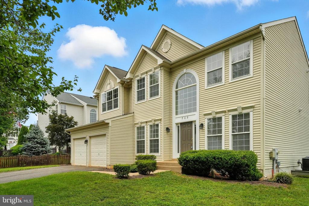 705 HOLLY LEAF, CULPEPER, Virginia 22701, 5 Bedrooms Bedrooms, ,2 BathroomsBathrooms,Residential,705 HOLLY LEAF,VACU2011194 MLS # VACU2011194