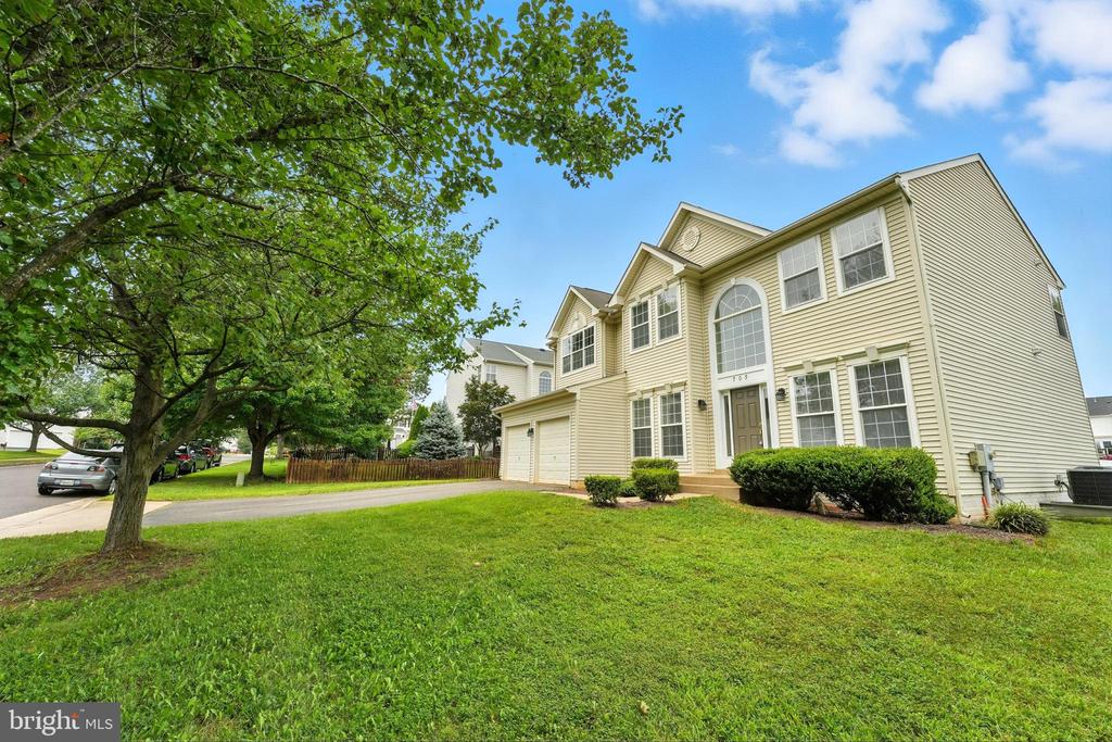 705 HOLLY LEAF, CULPEPER, Virginia 22701, 5 Bedrooms Bedrooms, ,2 BathroomsBathrooms,Residential,705 HOLLY LEAF,VACU2011194 MLS # VACU2011194