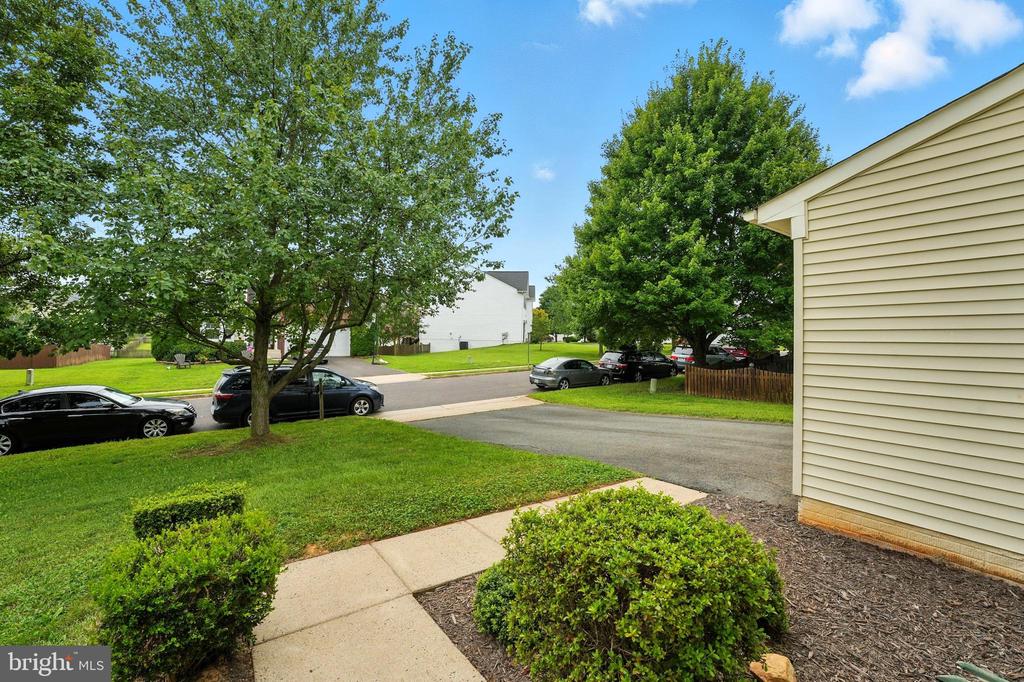 705 HOLLY LEAF, CULPEPER, Virginia 22701, 5 Bedrooms Bedrooms, ,2 BathroomsBathrooms,Residential,705 HOLLY LEAF,VACU2011194 MLS # VACU2011194