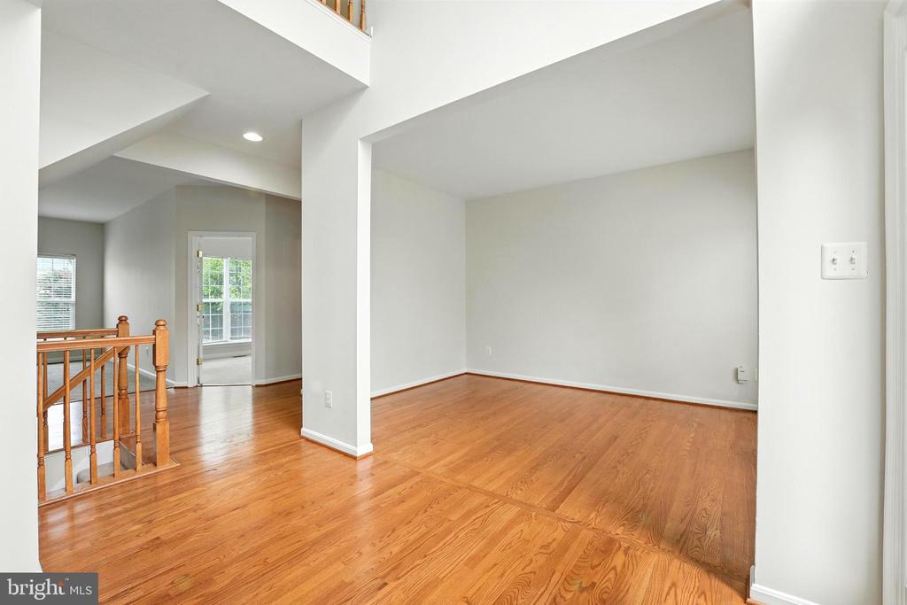 705 HOLLY LEAF, CULPEPER, Virginia 22701, 5 Bedrooms Bedrooms, ,2 BathroomsBathrooms,Residential,705 HOLLY LEAF,VACU2011194 MLS # VACU2011194