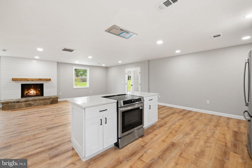 655 FOXCROFT RD, WARRENTON, Virginia 20186, 4 Bedrooms Bedrooms, ,2 BathroomsBathrooms,Residential,655 FOXCROFT RD,VAFQ2017764 MLS # VAFQ2017764