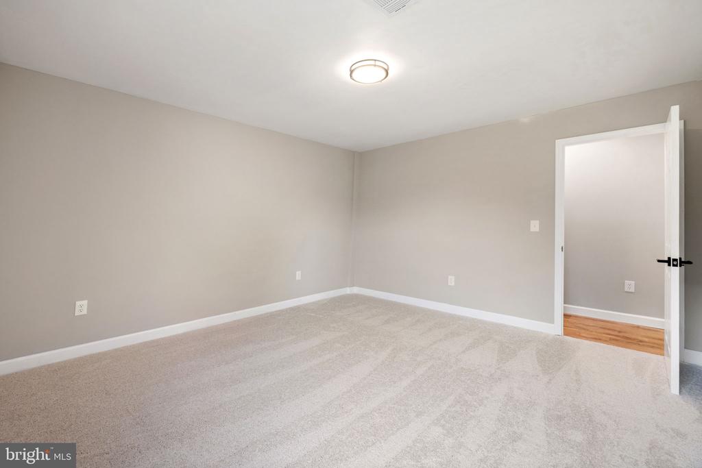 655 FOXCROFT RD, WARRENTON, Virginia 20186, 4 Bedrooms Bedrooms, ,2 BathroomsBathrooms,Residential,655 FOXCROFT RD,VAFQ2017764 MLS # VAFQ2017764