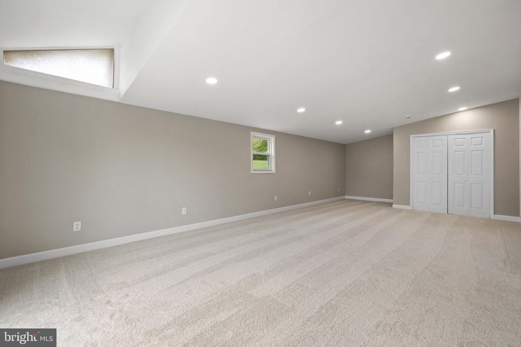 655 FOXCROFT RD, WARRENTON, Virginia 20186, 4 Bedrooms Bedrooms, ,2 BathroomsBathrooms,Residential,655 FOXCROFT RD,VAFQ2017764 MLS # VAFQ2017764