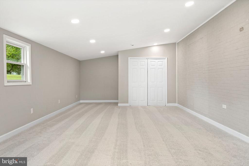 655 FOXCROFT RD, WARRENTON, Virginia 20186, 4 Bedrooms Bedrooms, ,2 BathroomsBathrooms,Residential,655 FOXCROFT RD,VAFQ2017764 MLS # VAFQ2017764