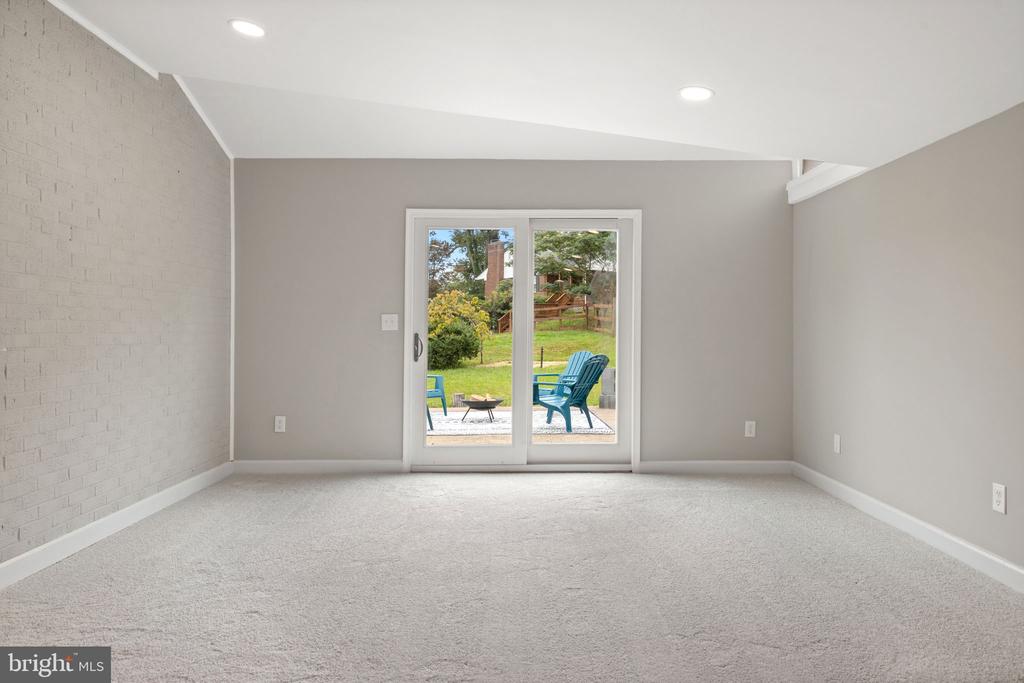 655 FOXCROFT RD, WARRENTON, Virginia 20186, 4 Bedrooms Bedrooms, ,2 BathroomsBathrooms,Residential,655 FOXCROFT RD,VAFQ2017764 MLS # VAFQ2017764