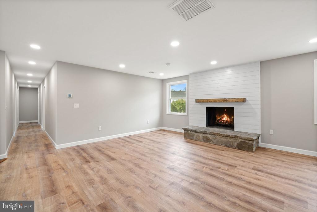 655 FOXCROFT RD, WARRENTON, Virginia 20186, 4 Bedrooms Bedrooms, ,2 BathroomsBathrooms,Residential,655 FOXCROFT RD,VAFQ2017764 MLS # VAFQ2017764
