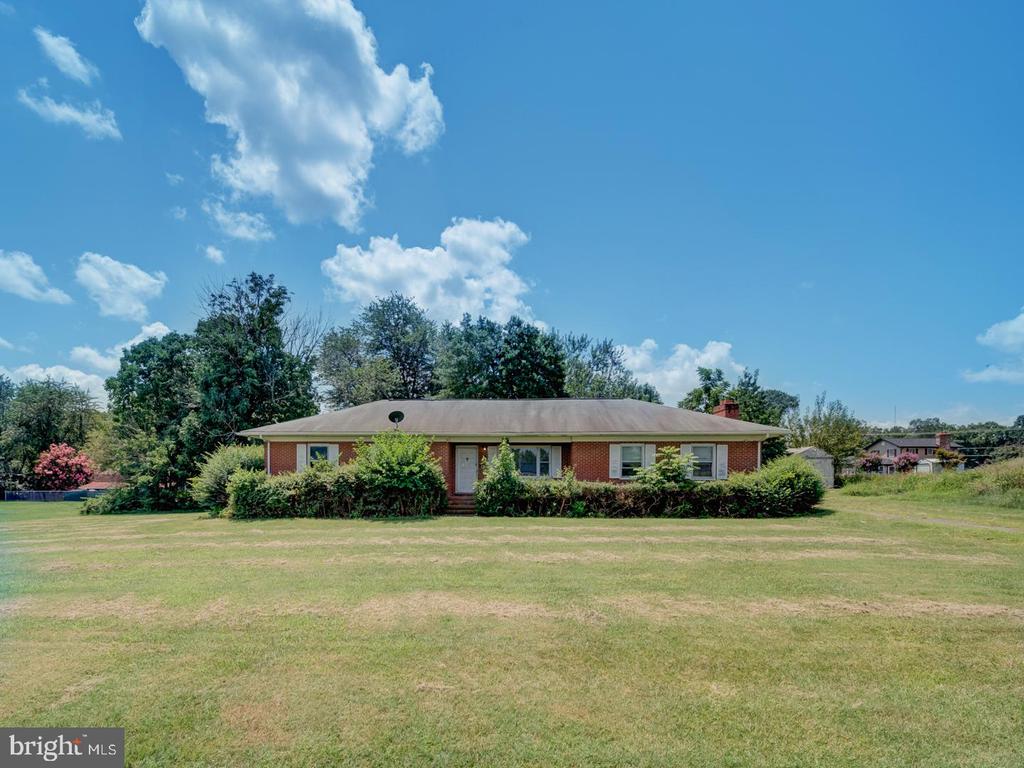 5724 ROSS DR, FREDERICKSBURG, Virginia 22407, 3 Bedrooms Bedrooms, ,1 BathroomBathrooms,Residential,5724 ROSS DR,VASP2035000 MLS # VASP2035000
