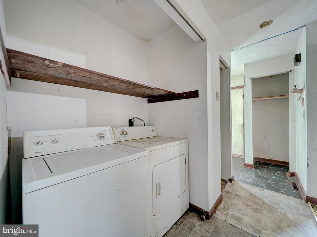 5724 ROSS DR, FREDERICKSBURG, Virginia 22407, 3 Bedrooms Bedrooms, ,1 BathroomBathrooms,Residential,5724 ROSS DR,VASP2035000 MLS # VASP2035000
