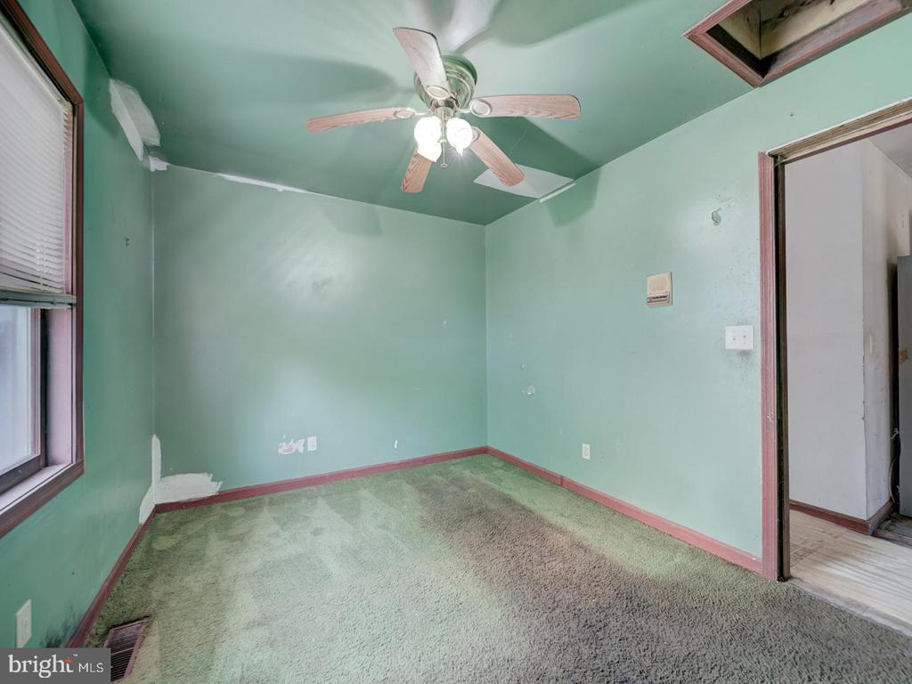 5724 ROSS DR, FREDERICKSBURG, Virginia 22407, 3 Bedrooms Bedrooms, ,1 BathroomBathrooms,Residential,5724 ROSS DR,VASP2035000 MLS # VASP2035000