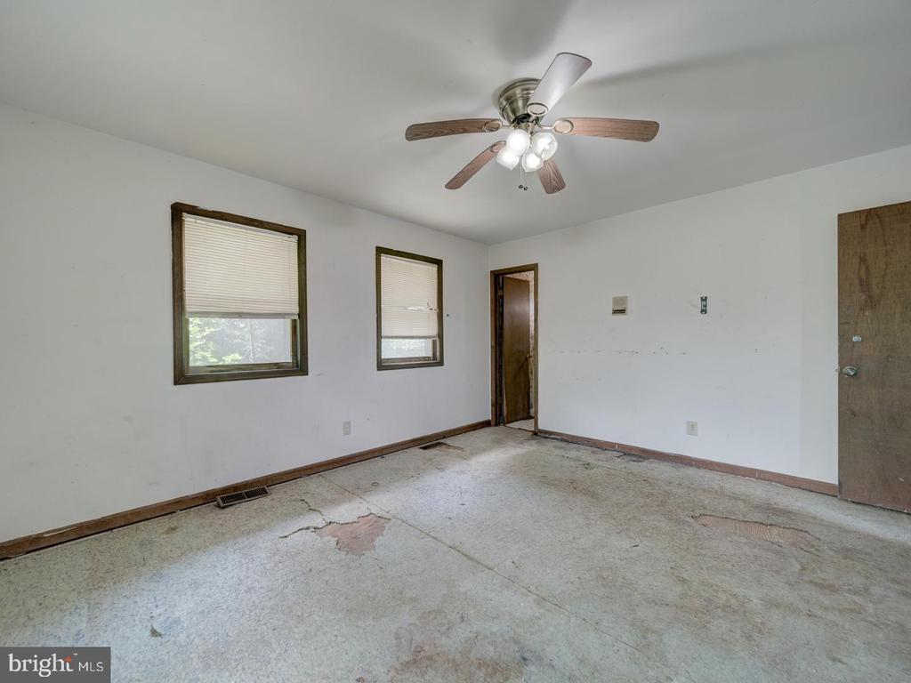 5724 ROSS DR, FREDERICKSBURG, Virginia 22407, 3 Bedrooms Bedrooms, ,1 BathroomBathrooms,Residential,5724 ROSS DR,VASP2035000 MLS # VASP2035000