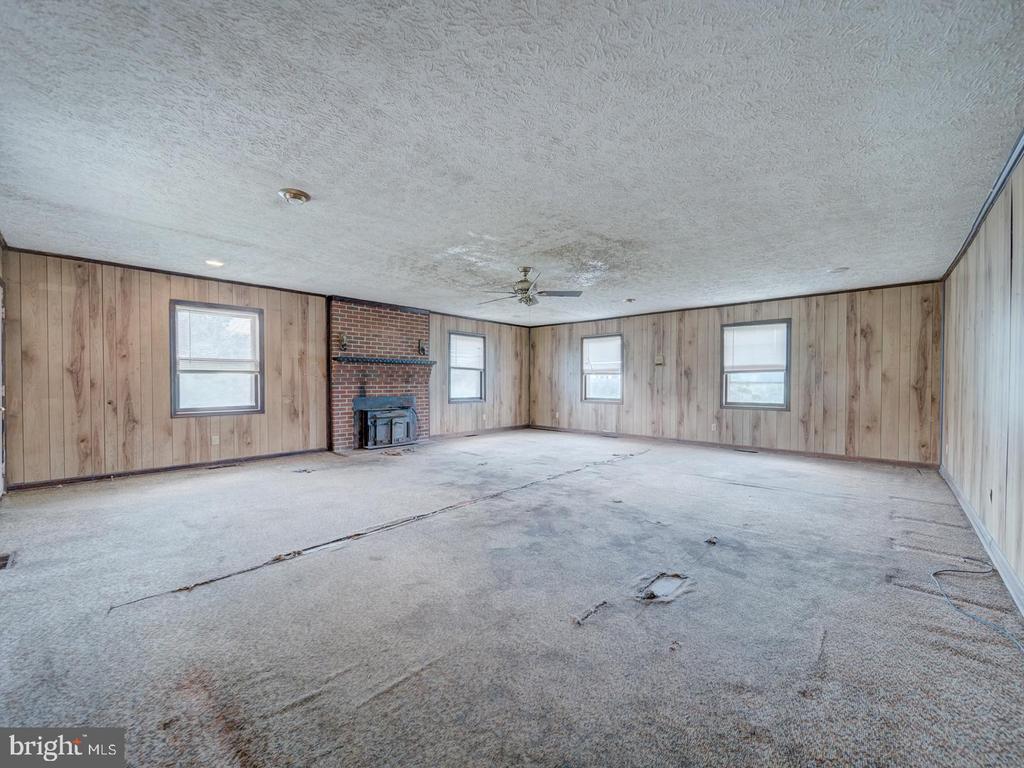 5724 ROSS DR, FREDERICKSBURG, Virginia 22407, 3 Bedrooms Bedrooms, ,1 BathroomBathrooms,Residential,5724 ROSS DR,VASP2035000 MLS # VASP2035000
