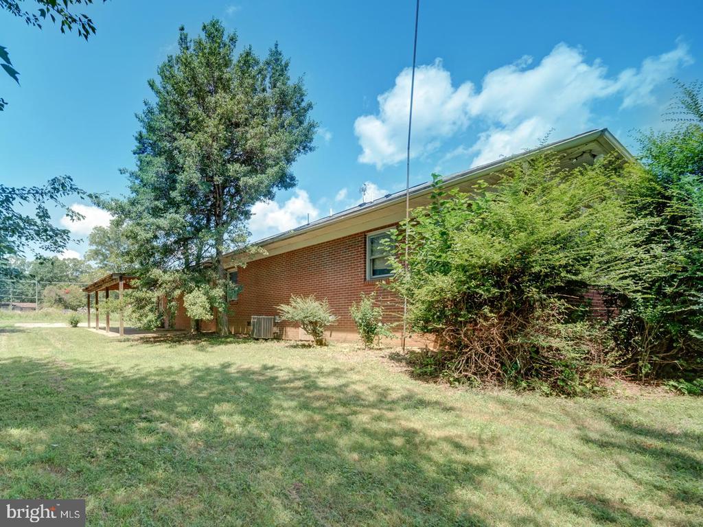5724 ROSS DR, FREDERICKSBURG, Virginia 22407, 3 Bedrooms Bedrooms, ,1 BathroomBathrooms,Residential,5724 ROSS DR,VASP2035000 MLS # VASP2035000