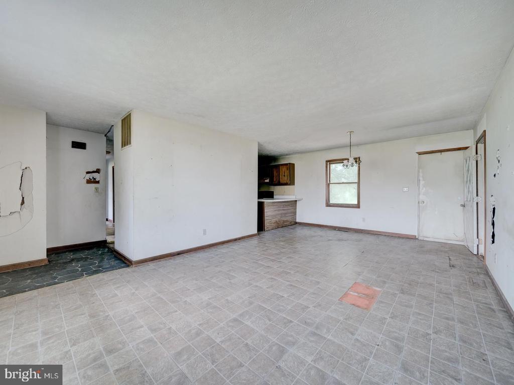 5724 ROSS DR, FREDERICKSBURG, Virginia 22407, 3 Bedrooms Bedrooms, ,1 BathroomBathrooms,Residential,5724 ROSS DR,VASP2035000 MLS # VASP2035000