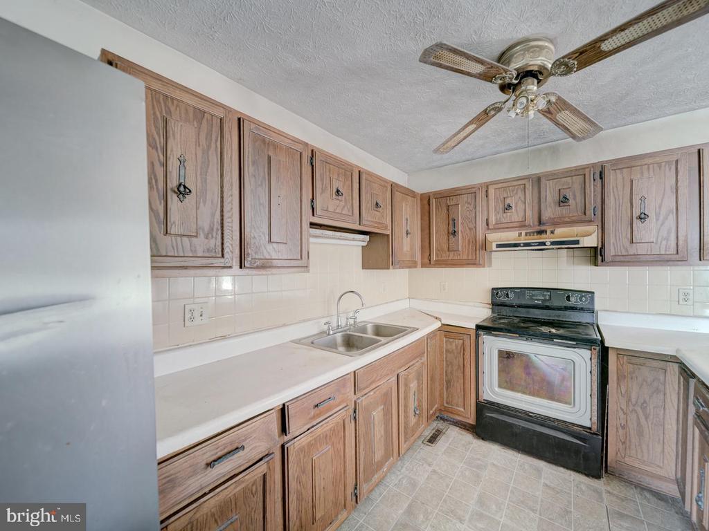 5724 ROSS DR, FREDERICKSBURG, Virginia 22407, 3 Bedrooms Bedrooms, ,1 BathroomBathrooms,Residential,5724 ROSS DR,VASP2035000 MLS # VASP2035000