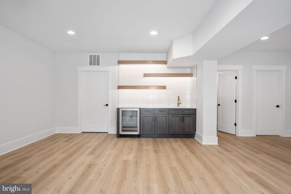 8639 ROSNI WAY, FREDERICKSBURG, Virginia 22407, 3 Bedrooms Bedrooms, ,2 BathroomsBathrooms,Residential,8639 ROSNI WAY,VASP2035392 MLS # VASP2035392