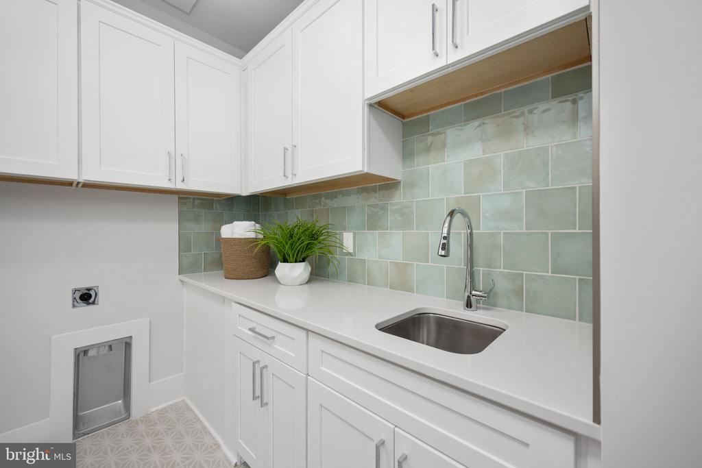 8639 ROSNI WAY, FREDERICKSBURG, Virginia 22407, 3 Bedrooms Bedrooms, ,2 BathroomsBathrooms,Residential,8639 ROSNI WAY,VASP2035392 MLS # VASP2035392