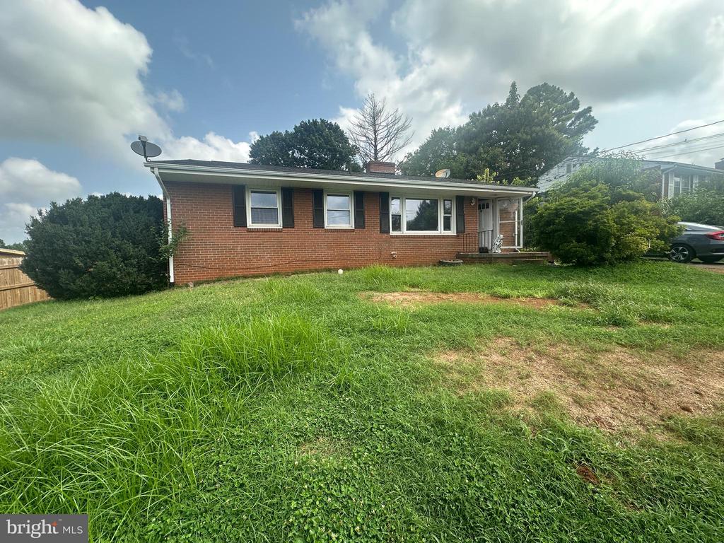 426 AZALEA ST, CULPEPER, Virginia 22701, 4 Bedrooms Bedrooms, ,2 BathroomsBathrooms,Residential,426 AZALEA ST,VACU2011250 MLS # VACU2011250