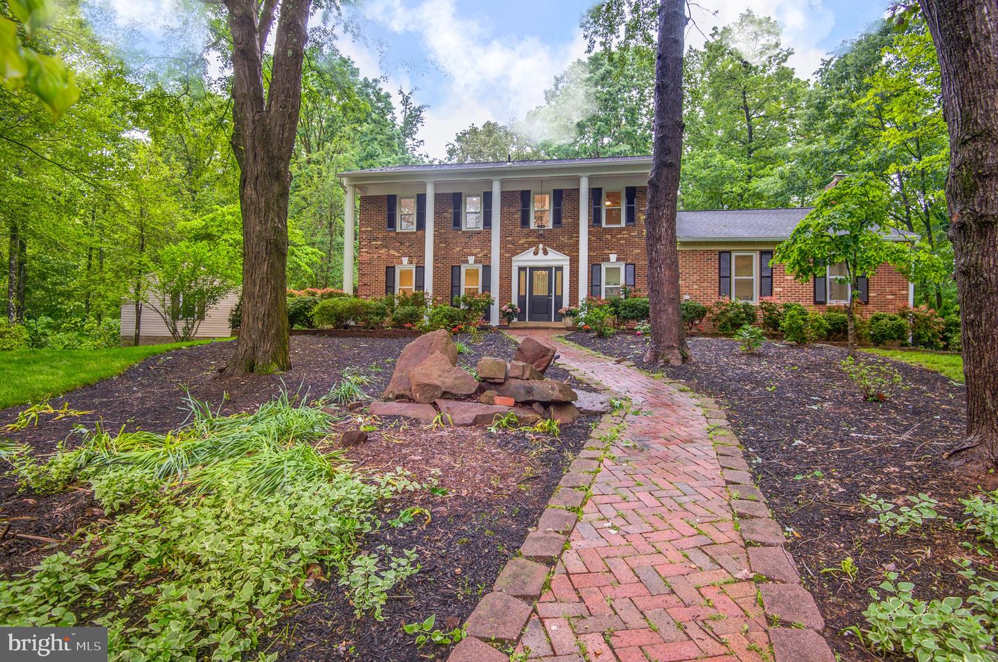 11923 FALLEN HOLLY CT, GREAT FALLS, Virginia 22066, 4 Bedrooms Bedrooms, ,4 BathroomsBathrooms,Residential,For sale,11923 FALLEN HOLLY CT,VAFX2241380 MLS # VAFX2241380