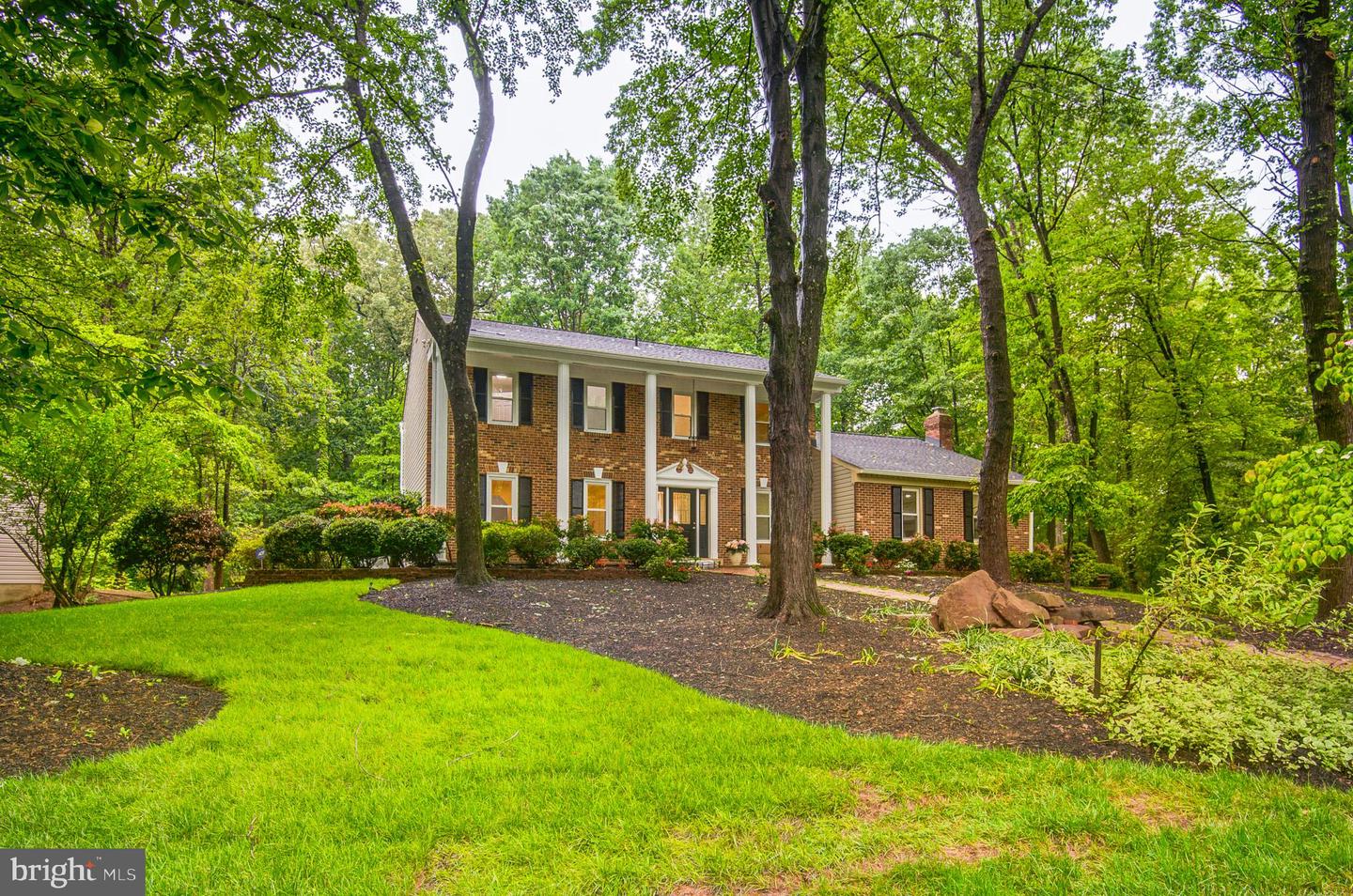 11923 FALLEN HOLLY CT, GREAT FALLS, Virginia 22066, 4 Bedrooms Bedrooms, ,4 BathroomsBathrooms,Residential,For sale,11923 FALLEN HOLLY CT,VAFX2241380 MLS # VAFX2241380