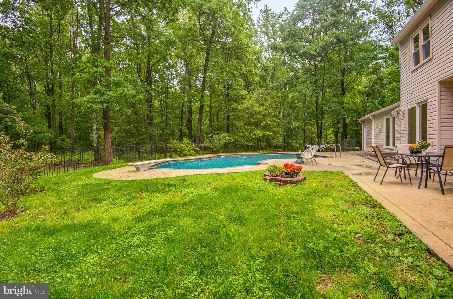 11923 FALLEN HOLLY CT, GREAT FALLS, Virginia 22066, 4 Bedrooms Bedrooms, ,4 BathroomsBathrooms,Residential,For sale,11923 FALLEN HOLLY CT,VAFX2241380 MLS # VAFX2241380