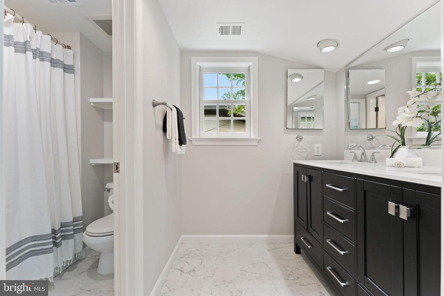 2323 N VERMONT ST, ARLINGTON, Virginia 22207, 4 Bedrooms Bedrooms, ,3 BathroomsBathrooms,Residential,For sale,2323 N VERMONT ST,VAAR2057876 MLS # VAAR2057876