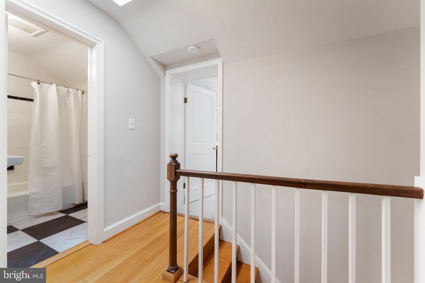 2323 N VERMONT ST, ARLINGTON, Virginia 22207, 4 Bedrooms Bedrooms, ,3 BathroomsBathrooms,Residential,For sale,2323 N VERMONT ST,VAAR2057876 MLS # VAAR2057876