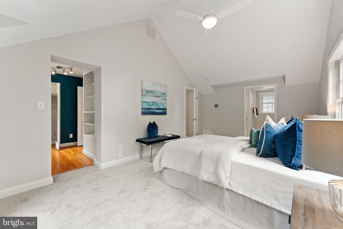2323 N VERMONT ST, ARLINGTON, Virginia 22207, 4 Bedrooms Bedrooms, ,3 BathroomsBathrooms,Residential,For sale,2323 N VERMONT ST,VAAR2057876 MLS # VAAR2057876