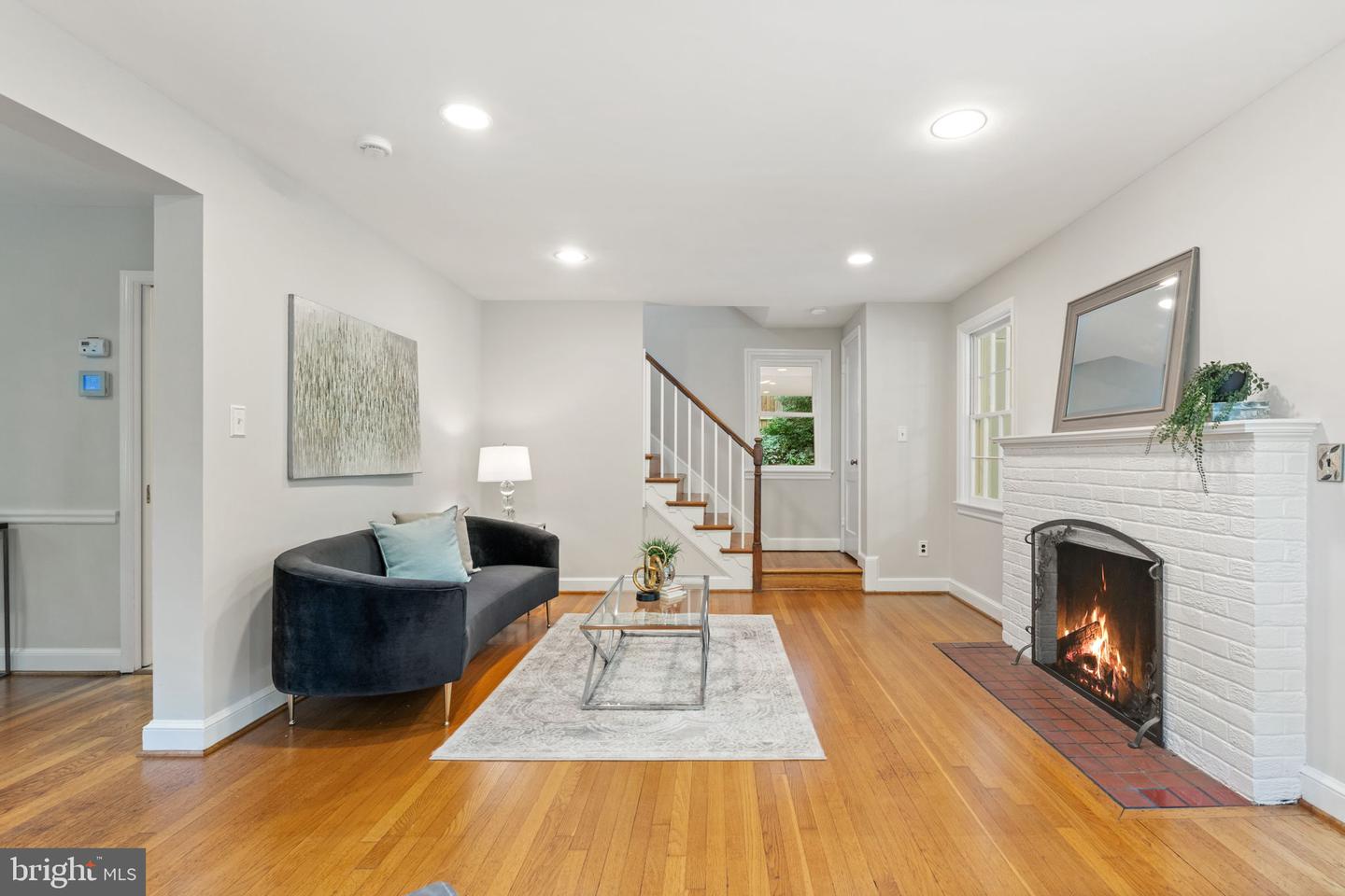 2323 N VERMONT ST, ARLINGTON, Virginia 22207, 4 Bedrooms Bedrooms, ,3 BathroomsBathrooms,Residential,For sale,2323 N VERMONT ST,VAAR2057876 MLS # VAAR2057876
