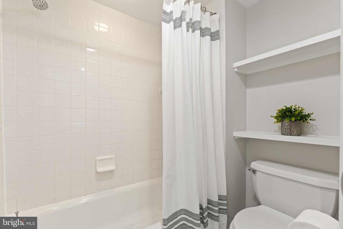 2323 N VERMONT ST, ARLINGTON, Virginia 22207, 4 Bedrooms Bedrooms, ,3 BathroomsBathrooms,Residential,For sale,2323 N VERMONT ST,VAAR2057876 MLS # VAAR2057876