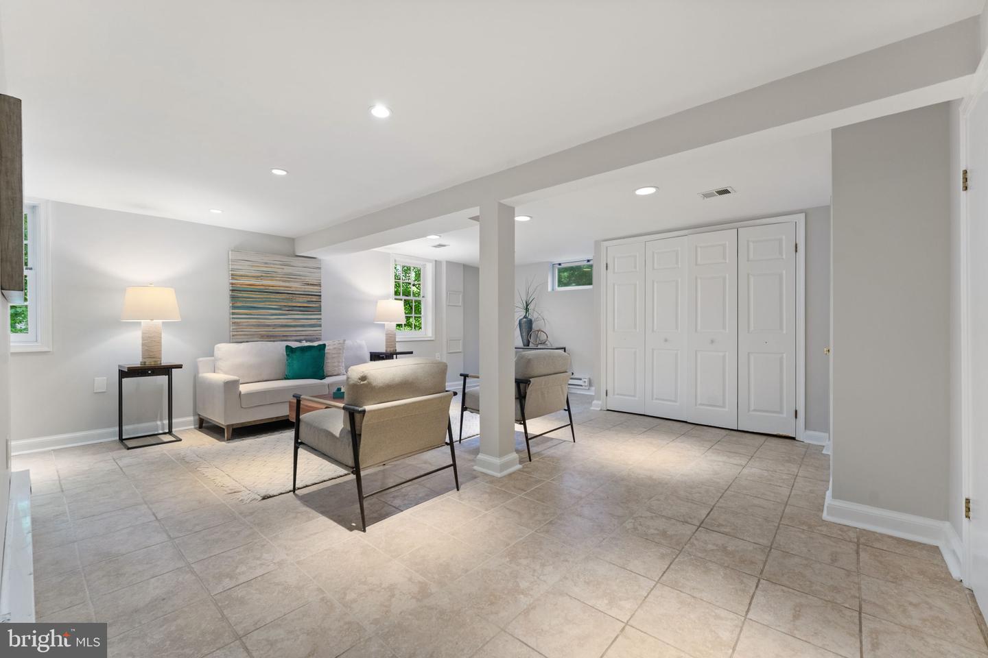 2323 N VERMONT ST, ARLINGTON, Virginia 22207, 4 Bedrooms Bedrooms, ,3 BathroomsBathrooms,Residential,For sale,2323 N VERMONT ST,VAAR2057876 MLS # VAAR2057876