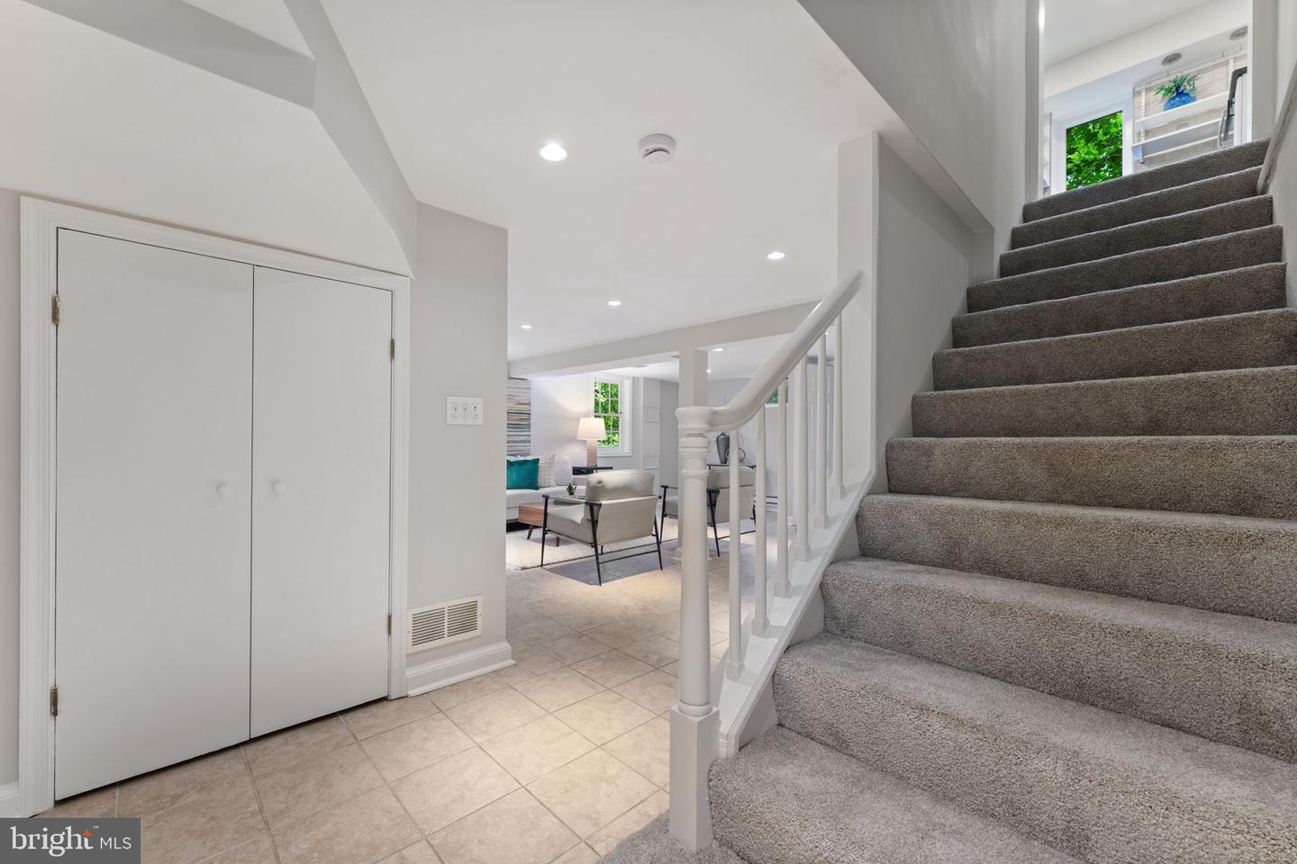 2323 N VERMONT ST, ARLINGTON, Virginia 22207, 4 Bedrooms Bedrooms, ,3 BathroomsBathrooms,Residential,For sale,2323 N VERMONT ST,VAAR2057876 MLS # VAAR2057876