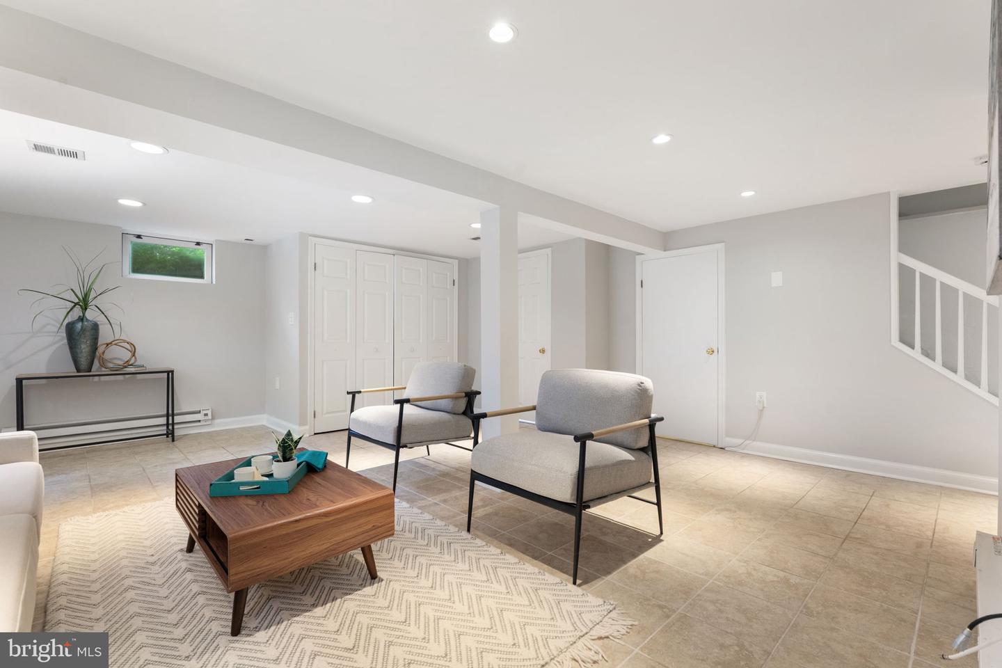 2323 N VERMONT ST, ARLINGTON, Virginia 22207, 4 Bedrooms Bedrooms, ,3 BathroomsBathrooms,Residential,For sale,2323 N VERMONT ST,VAAR2057876 MLS # VAAR2057876