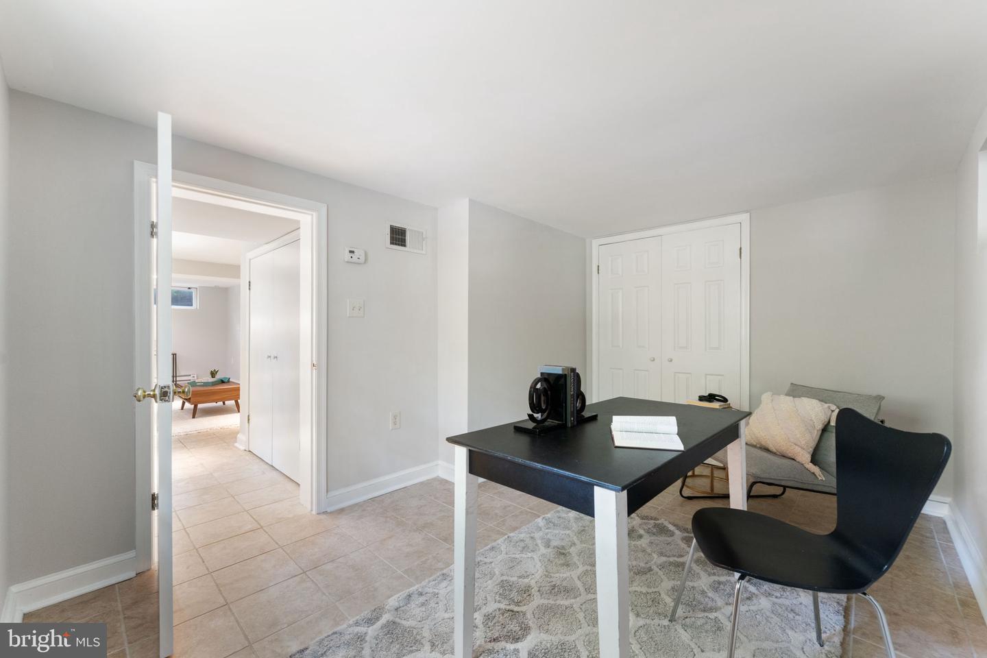 2323 N VERMONT ST, ARLINGTON, Virginia 22207, 4 Bedrooms Bedrooms, ,3 BathroomsBathrooms,Residential,For sale,2323 N VERMONT ST,VAAR2057876 MLS # VAAR2057876