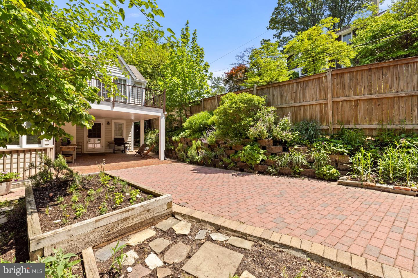 2323 N VERMONT ST, ARLINGTON, Virginia 22207, 4 Bedrooms Bedrooms, ,3 BathroomsBathrooms,Residential,For sale,2323 N VERMONT ST,VAAR2057876 MLS # VAAR2057876